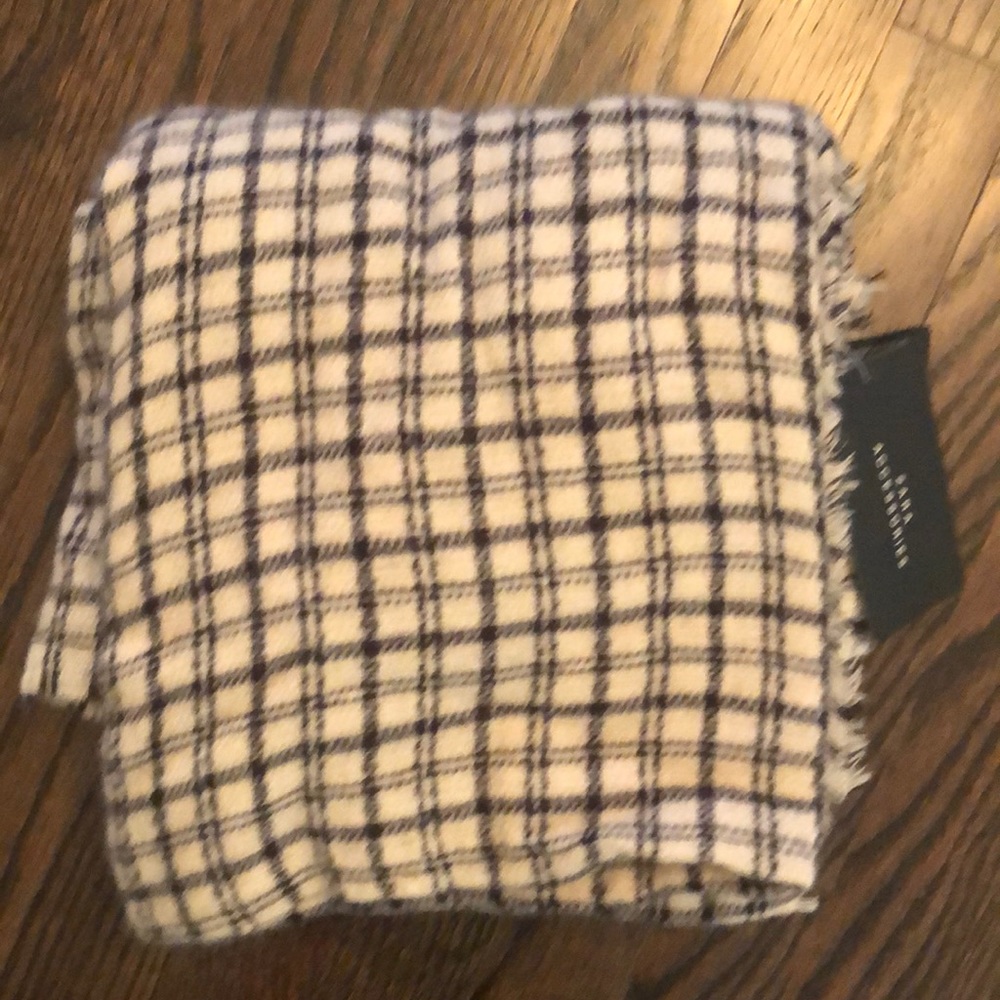 Striped scarf